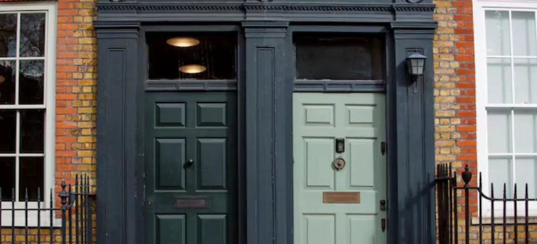 Front Door Window Replacement in Jasmine Estates, FL