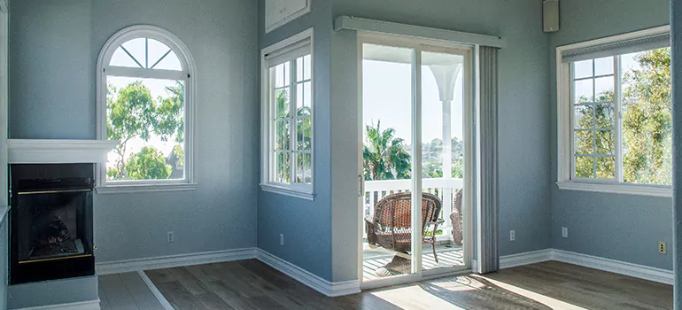 Glass Door Repair in Jasmine Estates, FL