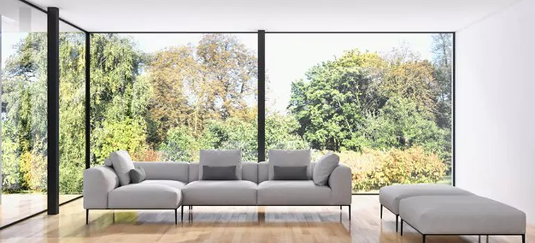 Tilt Out Window in Jasmine Estates, FL