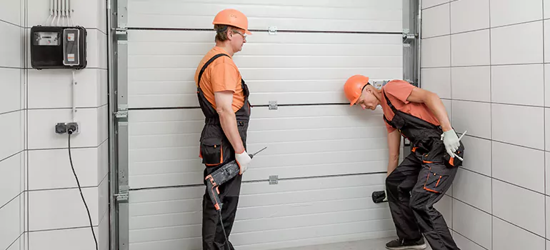 Garage Door Repair Company in Jasmine Estates, FL
